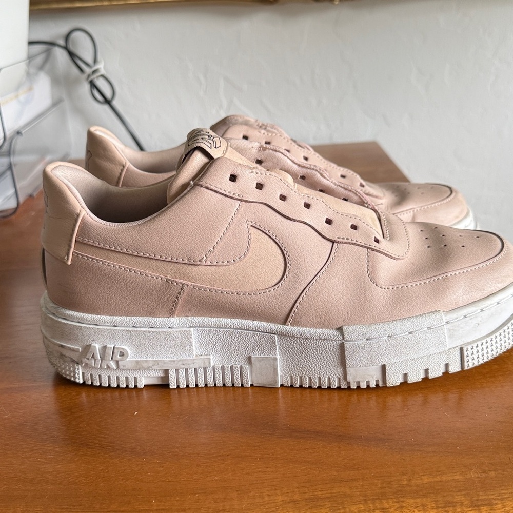 NIKE Air Force 1 Low Pixel
